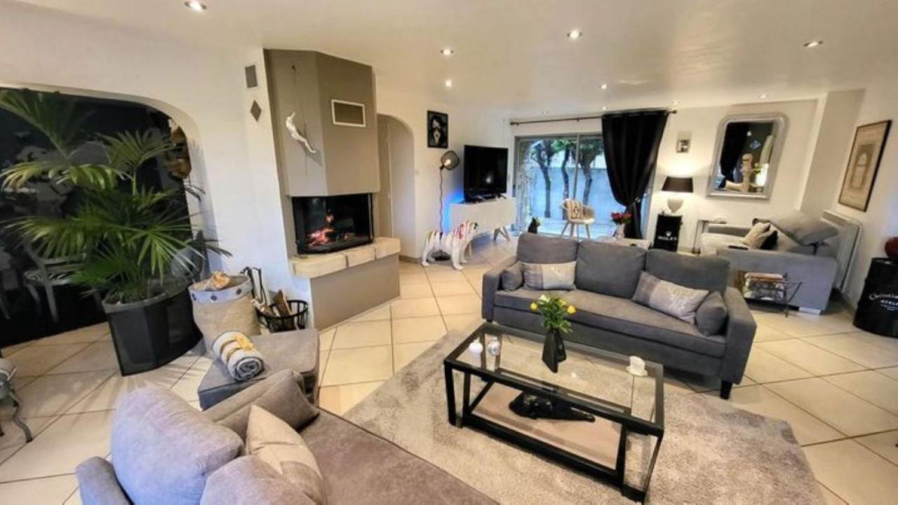 Villa Raffaella Les Albres エクステリア 写真